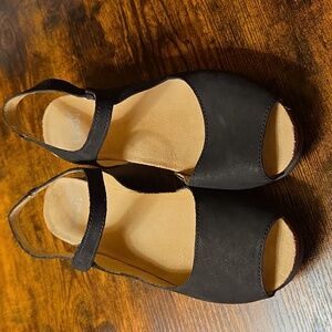 Dansko Black Nubuck Leather Marcy Wedge Sandal Shoe size 38